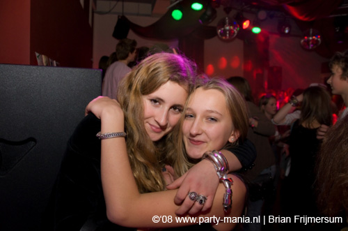 081212_014_fris_partymania