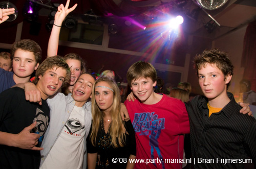 081212_020_fris_partymania