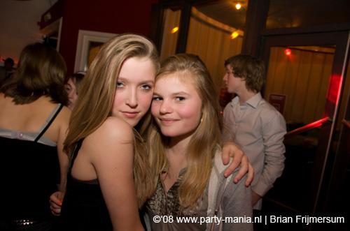 081212_025_fris_partymania