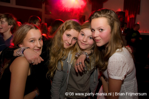 081212_031_fris_partymania