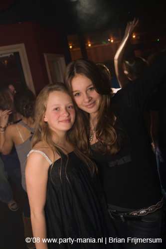 081212_041_fris_partymania