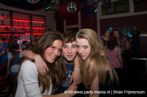 081212_058_fris_partymania