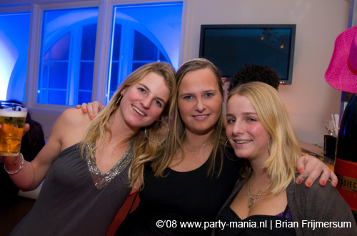 081212_009_leparis_partymania