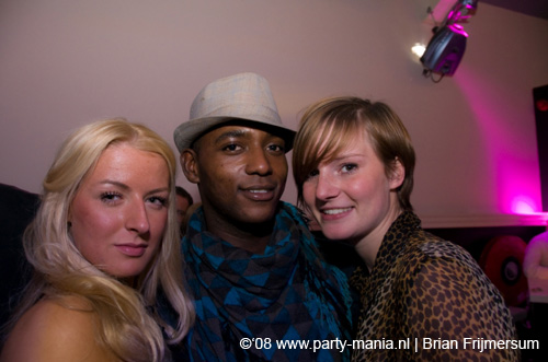 081212_032_leparis_partymania