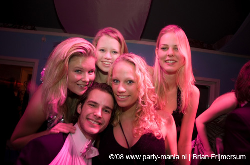 081212_046_leparis_partymania