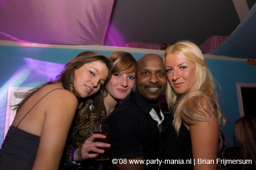 081212_065_leparis_partymania