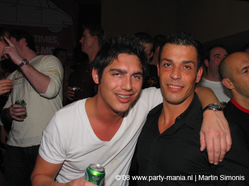 081213_011_lads_reunie_partymania