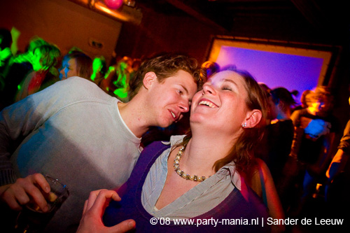 081213_014_onefour_partymania