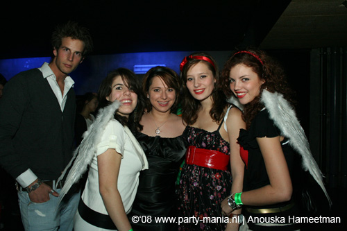 081218_0031_xxlmas_partymania