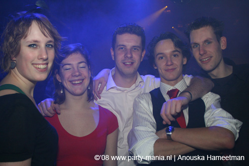 081218_0043_xxlmas_partymania