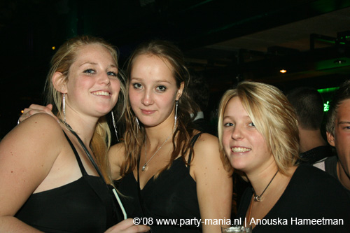 081218_0048_xxlmas_partymania