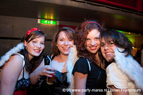 081218_009_xxlmas_partymania