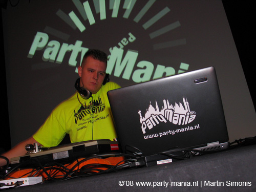 081218_028_xxlmas_partymania