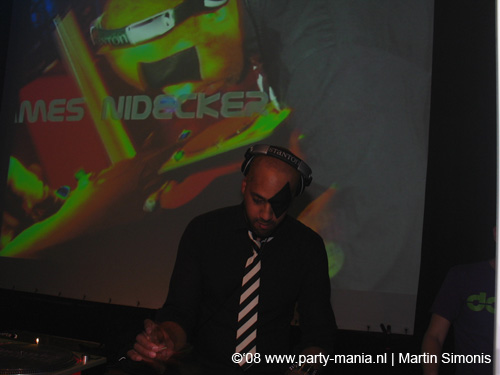 081218_073_xxlmas_partymania