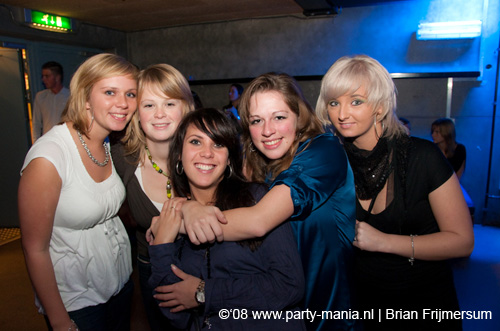 081220_001_franchise_partymania