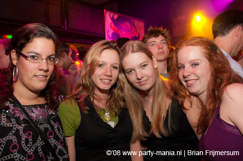 081220_025_franchise_partymania