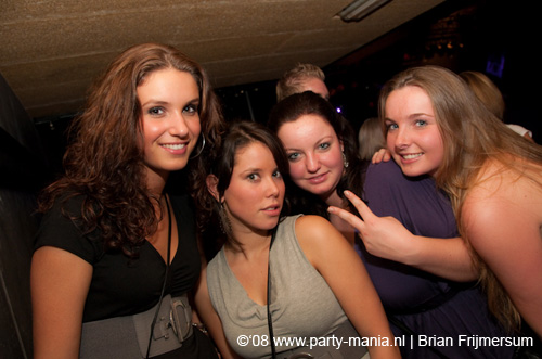 081220_054_franchise_partymania