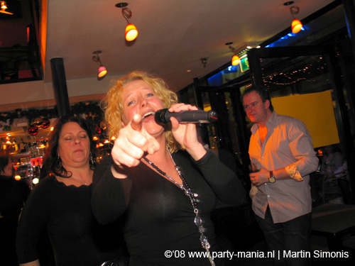 081224_038_singalong_mondriaan_partymania