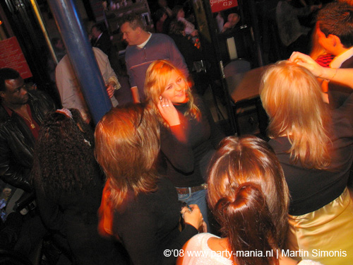 081224_044_singalong_mondriaan_partymania