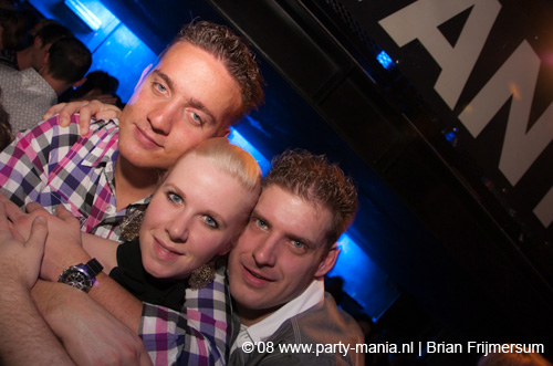 081226_087_housequake_partymania