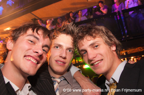 081226_093_housequake_partymania