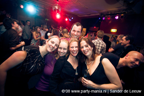 081226_037_christmassmoods_partymania