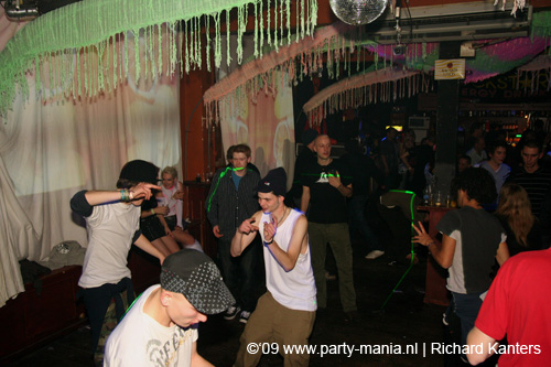 081231_019_shutupanddance_partymania