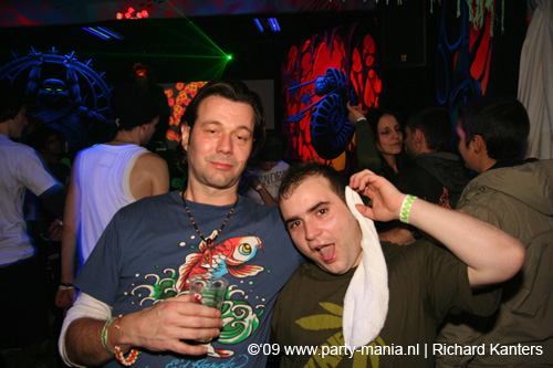 081231_032_shutupanddance_partymania