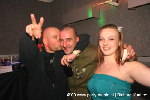 081231_037_shutupanddance_partymania