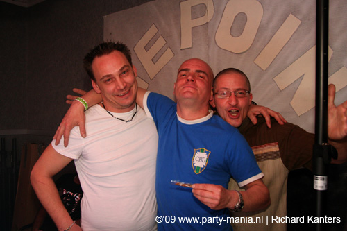 081231_060_shutupanddance_partymania