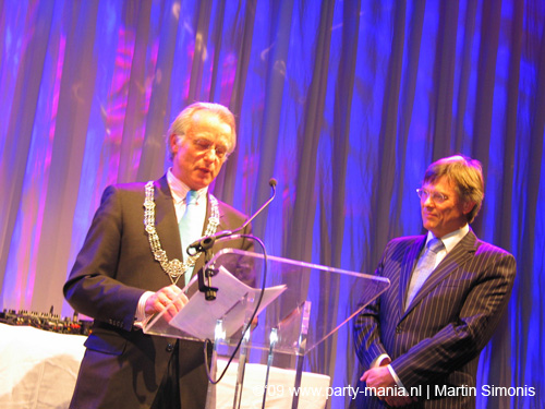 090102_062_nieuwjaarsfeest_stadhuis_partymania