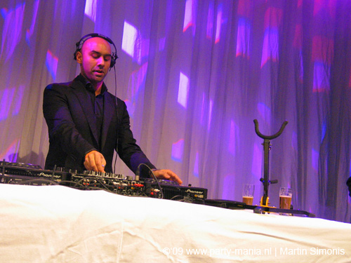 090102_119_nieuwjaarsfeest_stadhuis_partymania