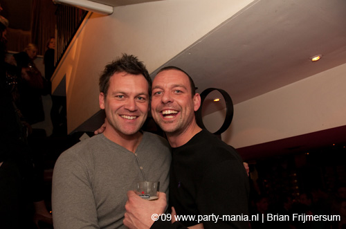 090110_004_square_partymania