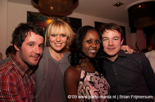 090110_005_square_partymania