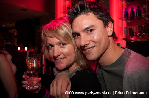 090110_006_square_partymania