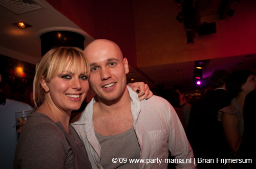 090110_008_square_partymania