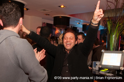 090110_030_square_partymania