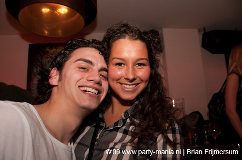 090110_031_square_partymania