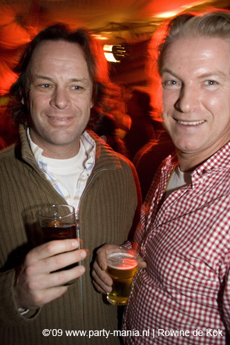 090110_037_westwood_partymania