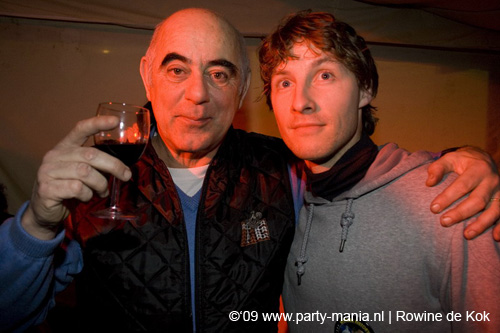 090110_060_westwood_partymania