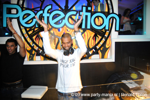 090117_027_perfection_partymania