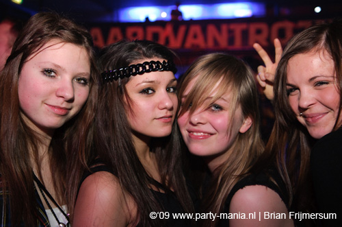 090123_008_poptrash_partymania