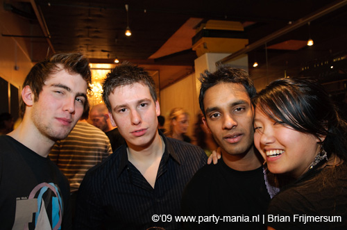 090123_054_poptrash_partymania