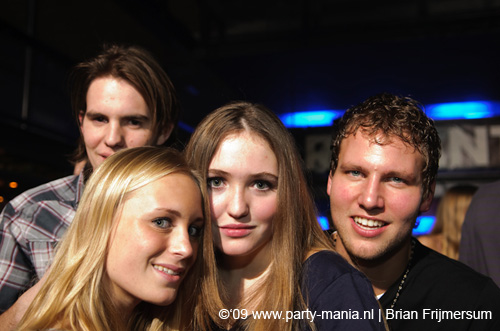 090123_060_poptrash_partymania