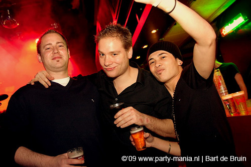 090123_011_poptrash_partymania