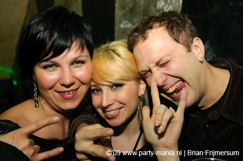 090124_004_benjeminimal_partymania