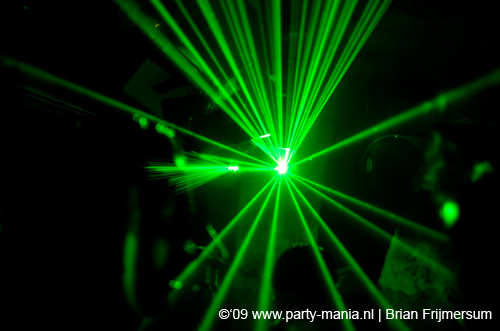 090124_008_benjeminimal_partymania