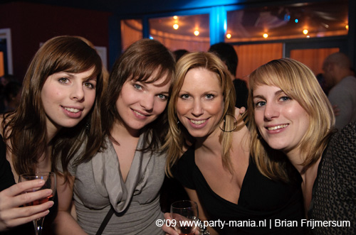 090206_12_le_paris_partymania