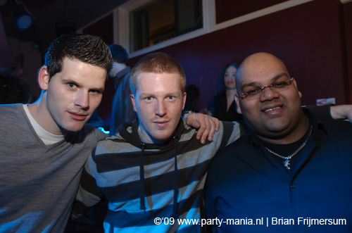 090206_17_le_paris_partymania