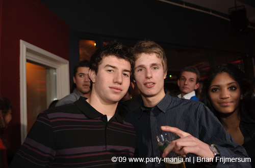 090206_19_le_paris_partymania